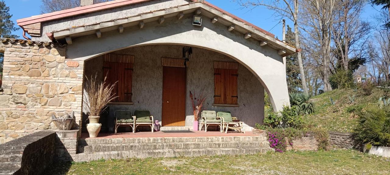 Casale La Pineta Apartment Mombaroccio Exterior photo